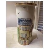 HAND-PAINTED CERAMIC VASE - 5 X 10 '