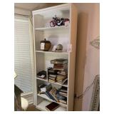 WHITE WOOD ADJUSTABLE SHELF BOOKSHELF - SHELF