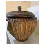 EARTHEN WARE POT W/ LID - 10 X 9 '