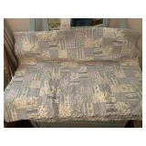 FULL SIZE MACHINE QUILTED QUILT