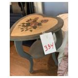 PAINTED WOOD 2-TIER HEART TABLE - 16.5 X 17 X