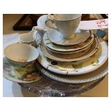 LOT OF MISC PORCELAIN & GLASS TABLETOP