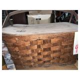 VINTAGE PICNIC BASKET