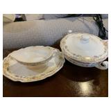 4 PCS VINTAGE FLORAL SERVING PIECES - CHIP ON LID