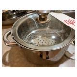 STAINLESS STEEL 3.8 LT PAN W/ STEAMER INSERT &