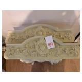 2 FAUX WOOD DECORATIVE ACCENT PLAQUES - 30 X 9.5