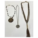 Vtg Necklaces (3)