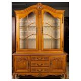 FRENCH OAK VITRINE