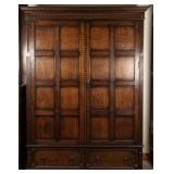 MONUMENTAL ENGLISH OAK WARDBROBE