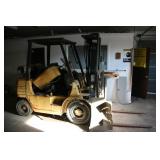 CATERPILLAR GP25N FORKLIFT