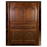 FRENCH OAK LINEN PRESS