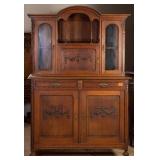 FRENCH OAK VITRINE VALET