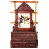 AMERICAN VICTORIAN STYLE MAHOGANY DRESSER