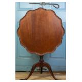 QUEEN ANNE STYLE TILT-TOP TEA TABLE