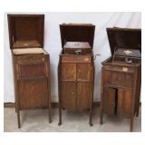 THREE ANTIQUE RECORDS PLAYERS