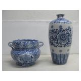 Blue & White Porcelain Oriental Style Vase See
