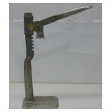 Vtg Metal Bottle Capper Bottle Cap Crimper See
