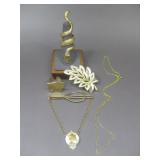 Goldtone Assorted Jewelry Pieces