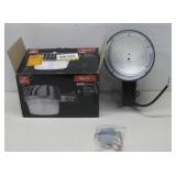 NIOB Globe Dusk To Dawn Security Light Wired