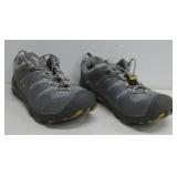 Pair Of Keen Hiking Shoes Size 5