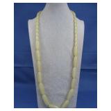 Vtg Bakelite Lucite Graduation Beaded Necklace