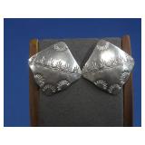 Vtg S.S. N/A Cleaned Earrings Hallmarked