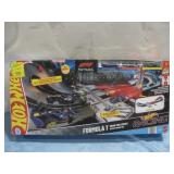 NIB 2025 Hot Wheels Formula 1 Grand Prix Circuit