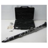Artley Clarinet In Case W/Reeds