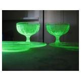 Two Vtg Uranium Glasses & Plates See Info