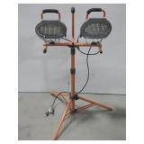 HDX Double Shop/Work Light Powers On