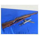 WWII U.S. Springfield M1903 Rifle & U.F.H. Bayonet