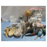 N/A Items, Feathers, Mini Pottery, Basket, Horns