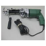 2-1 Electric Rug Tufting Gun Powers On