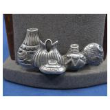 Vtg S.S. Pottery Pin