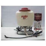 Solo 4Gal Backpack Sprayer & 1Gal Sprayer See