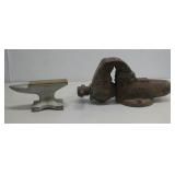 Vtg Anvil & Bench Vise 17'