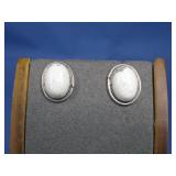 S.S. Vtg N/A Tested White Buffalo Earrings