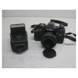 Minolta X-700 Camera & Flash See Info