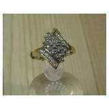 10K Gold Diamond Tested Cluster Ring Hallmark 2.9g