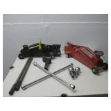 Big Red Car Jack 2.5 Ton Capacity & Reese See Info