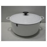 Le Creuset Enameled Cast Iron Dutch Oven 7.5qt