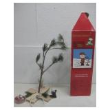 Peanuts Charlie Brown's Christmas Tree In Box
