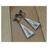 Vtg Siam Niello White Enamel Screwback Earrings