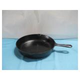 Vtg #7 10' Cast Iron Skillet