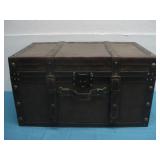 Vtg Style Storage Trunk See Info