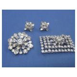 Two Vtg Brooches & Screwback Earrings