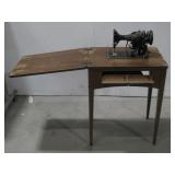 Vtg Sewing Table W/Vtg Singer Sewing Machine See