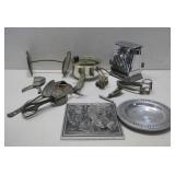 Vtg Toaster, Flour Sifter, Hand Mixer & More