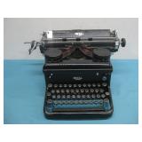 Vtg 1930s Royal Typewriter Works