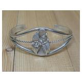 Spilt Shank Motif Bracelet Silverplated